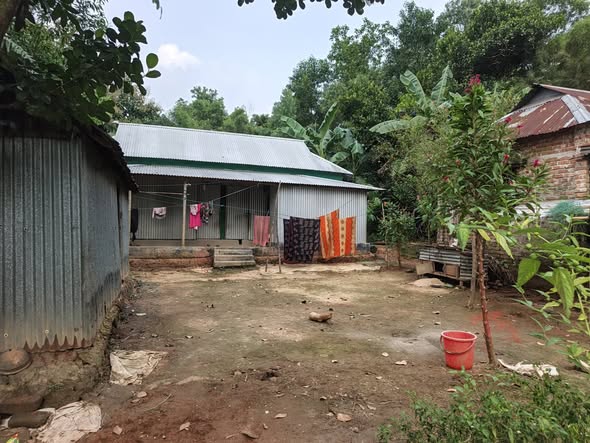 মাত্র ১০ লক্ষ ৫০ হাজার টাকায় রেডি বাংলো বাড়ি বিক্রি!