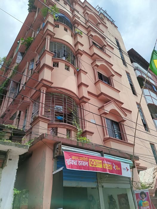 সাভার বাস ইস্টানসিটি সেন্টার ৫ শতাংশের মধ্যে ৫ তলা কমপ্লিট বিল্ডিং বিক্রি করা হবে। 