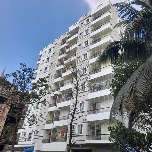 রানীর দিঘীরপাড় এমআরসি নেওয়াজ বাগ ১৩৬০ স্কয়ার ফিটের ফ্ল্যাট বিক্রি হবে