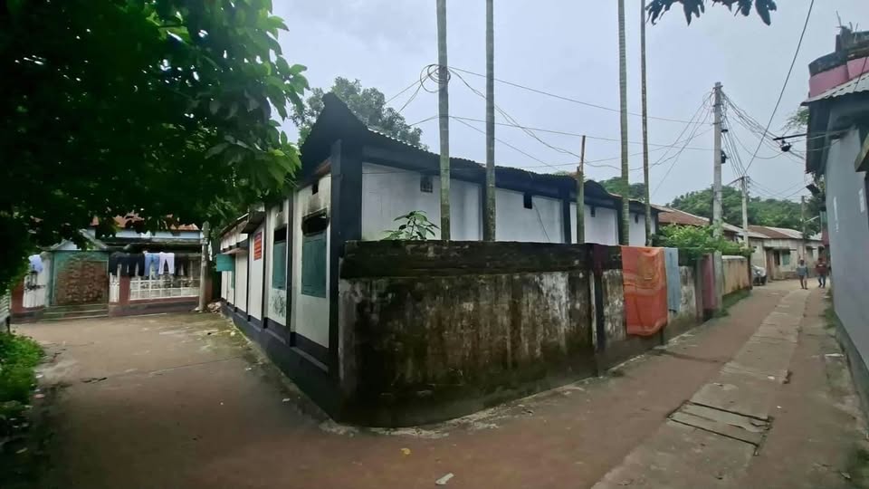  বগুড়া বাসস্ট্যান্ড সংলগ্ন ২ শতক জমি বিক্রয় হবে